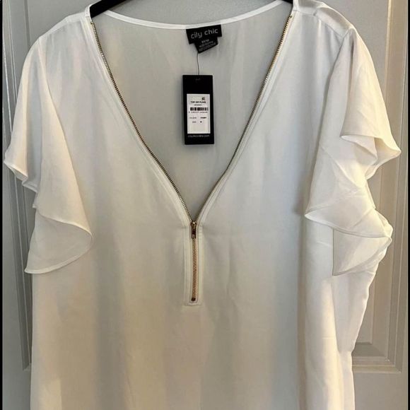 Bundle of (3) NWT city chic blouses. Can be bought together or separate - Picture 4 of 9